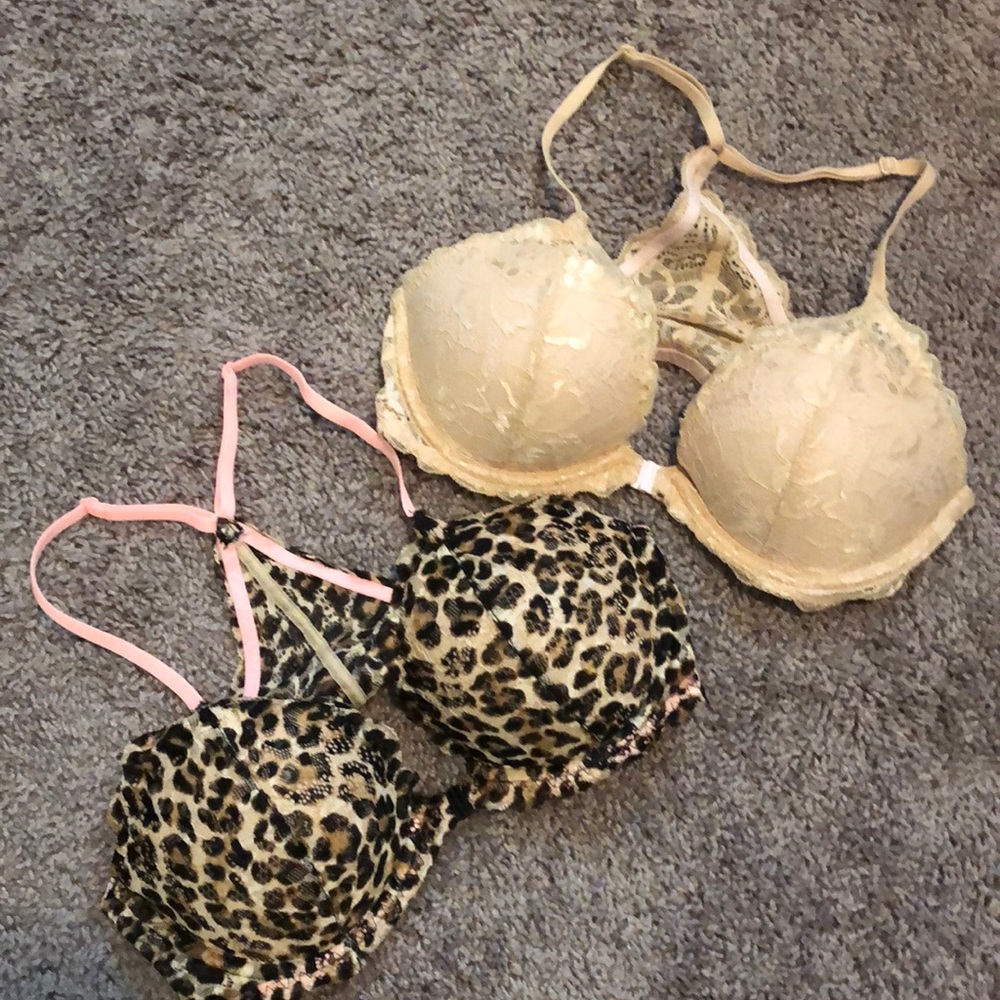 Pink VS bra’s